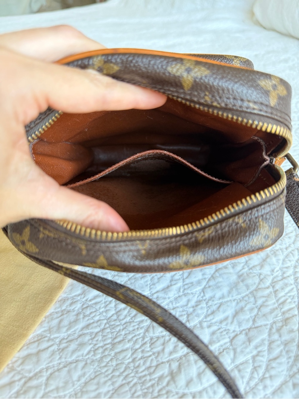 Louis Vuitton Vintage Amazone Monogram Canvas Messenger Bag - Picture 6 of 12